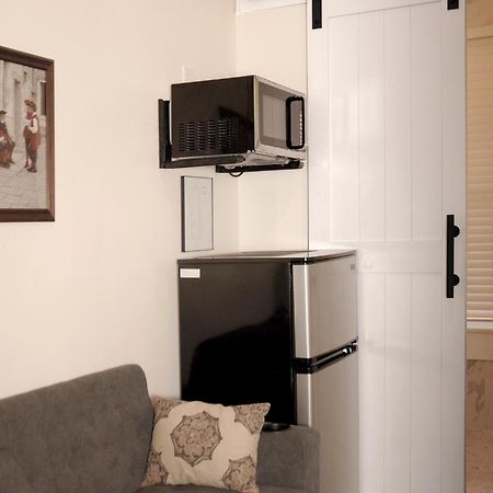 Quaint Historic Downtown Apartment Сейнт-Огастін Екстер'єр фото